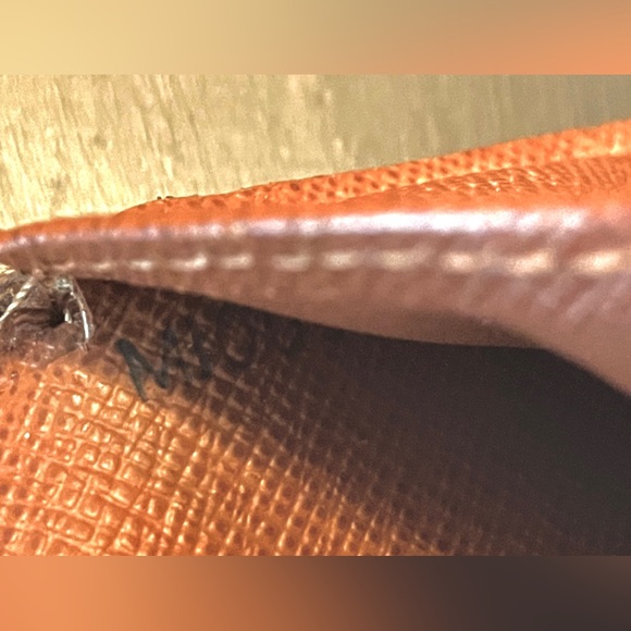 Louis Vuitton Monogram Bifold Wallet - Picture 12 of 12